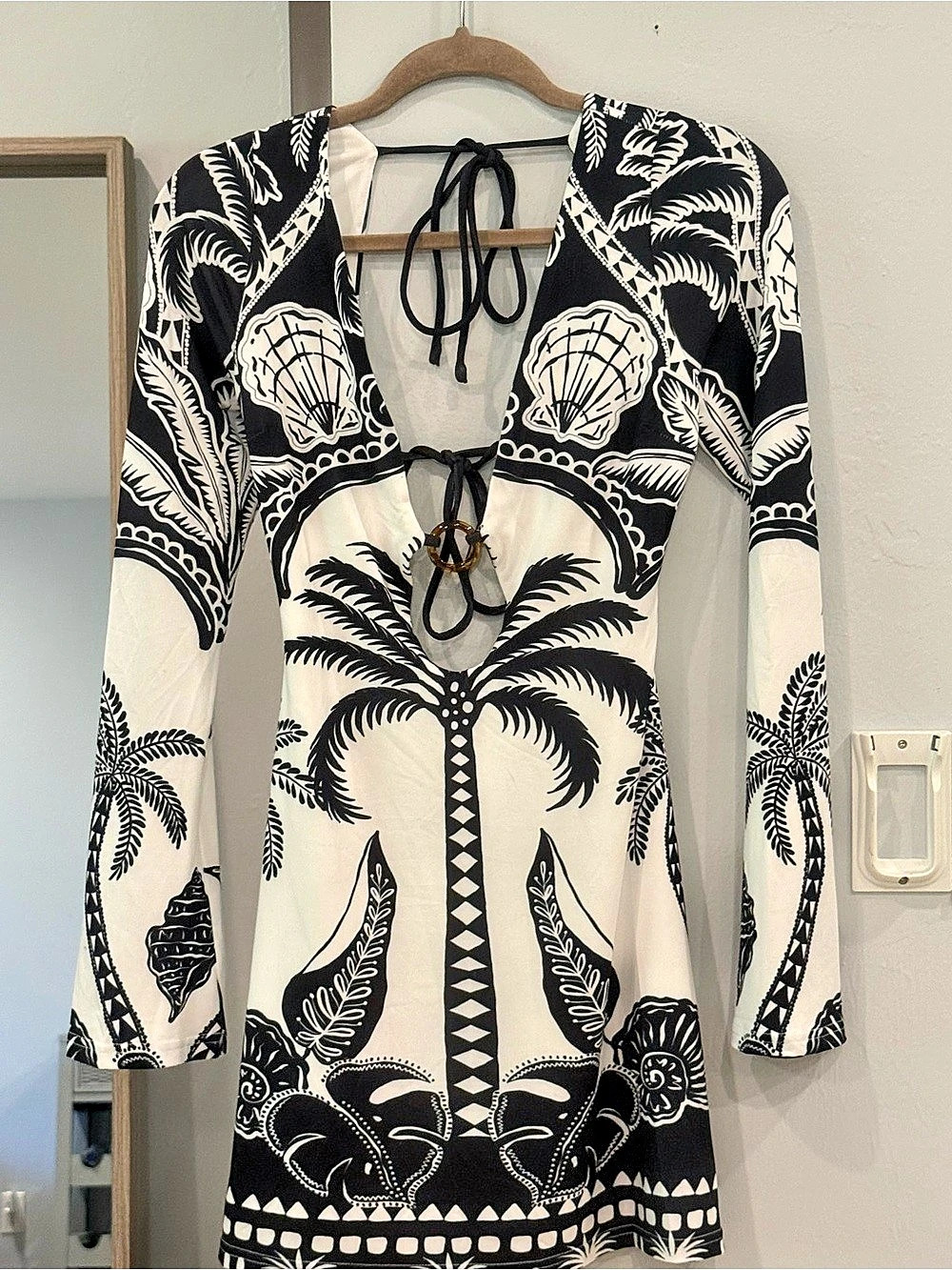 Seven Wonders Eternity Sleeved Mini Dress Black & White Small